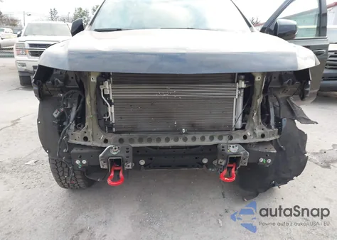 2023 Chevrolet Tahoe 4Wd Z71 z USA, uszkodzony, nr VIN 1GNSKPKD6PR444234